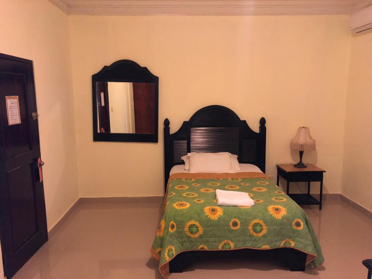 Hotel Guarocuya De Barahona Extérieur photo